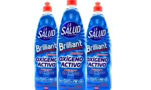 Tres botellas de limpiador multiusos "La Salud Brilliant" con "Oxígeno Activo" para una limpieza profunda sin lejía.