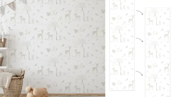 Un delicado diseño de ciervos, conejos y ardillas para empapelar pared, creando un ambiente de cuento de hadas.