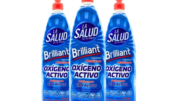 Tres botellas de limpiador multiusos "La Salud Brilliant" con "Oxígeno Activo" para una limpieza profunda sin lejía.