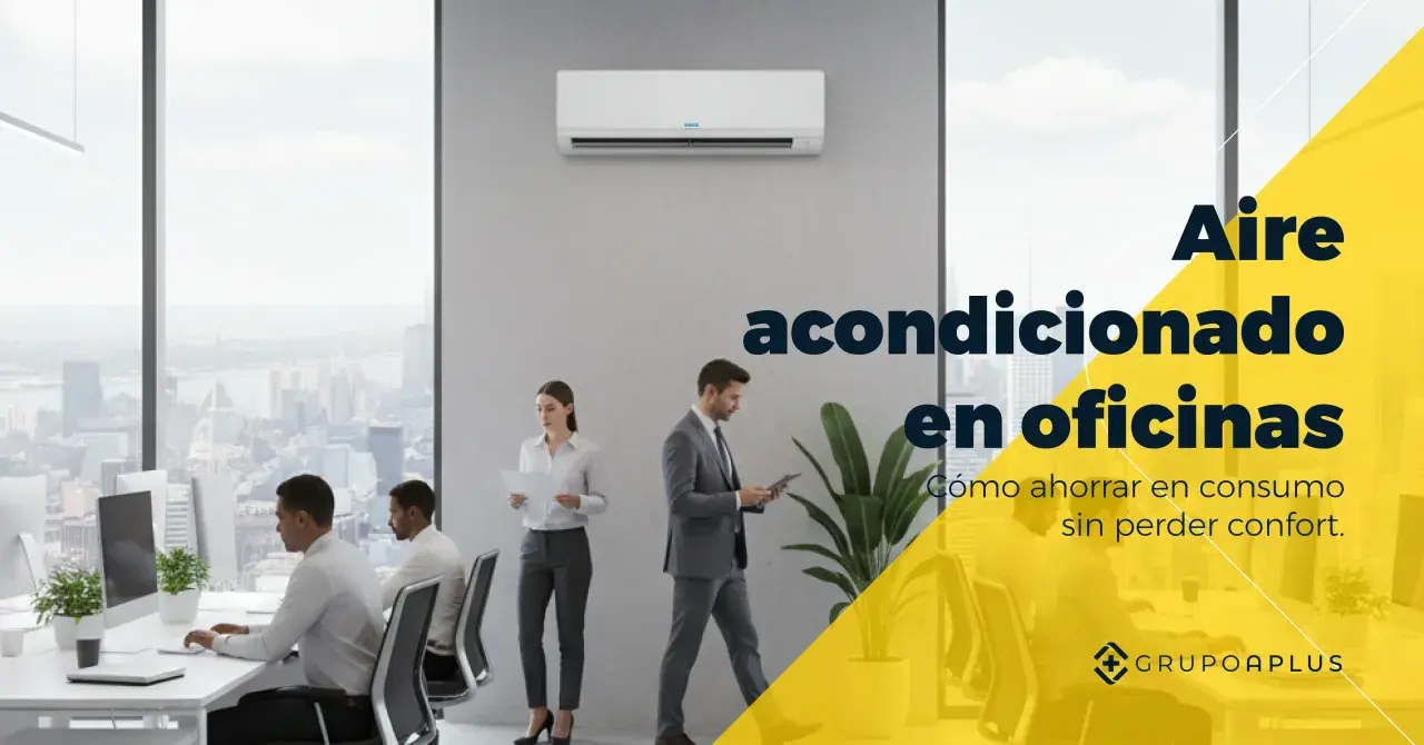 Oficina moderna con aire acondicionado. Personas trabajando, optimizando el consumo sin perder confort.
