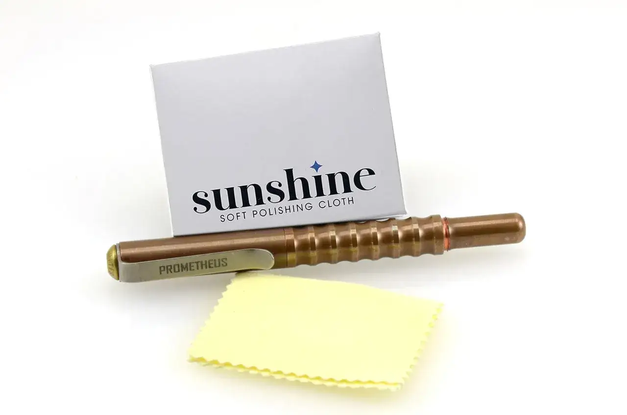 Kit para limpiar bronce: pluma metálica