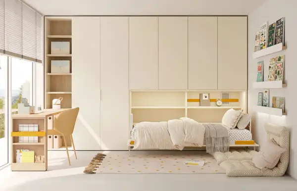 Acogedor dormitorio juvenil con cama, escritorio y amplios armarios. Un espacio perfecto para estudiar y descansar.