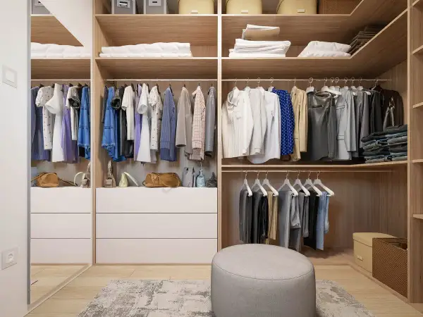 Armarios por dentro: ideas de organización con ropa colgada y doblada, bolsos y cajones.