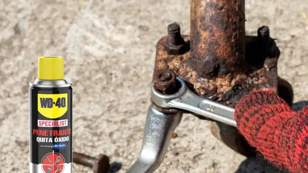 WD-40 Specialist Penetrante Quita Óxido ayuda a cómo quitar un tornillo pasado de rosca en metal oxidado.